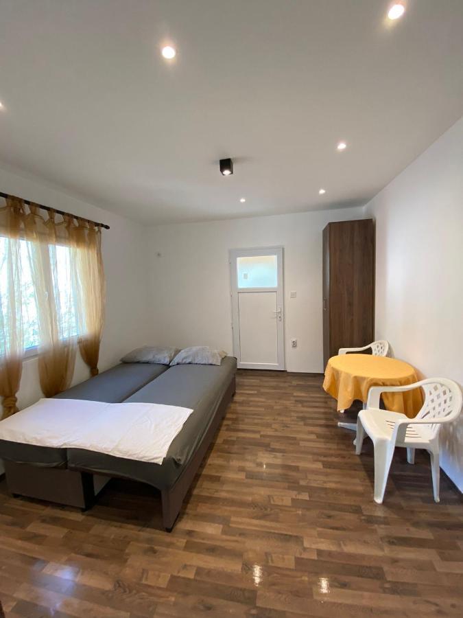 Apartmani Lala 2 Čanj Εξωτερικό φωτογραφία