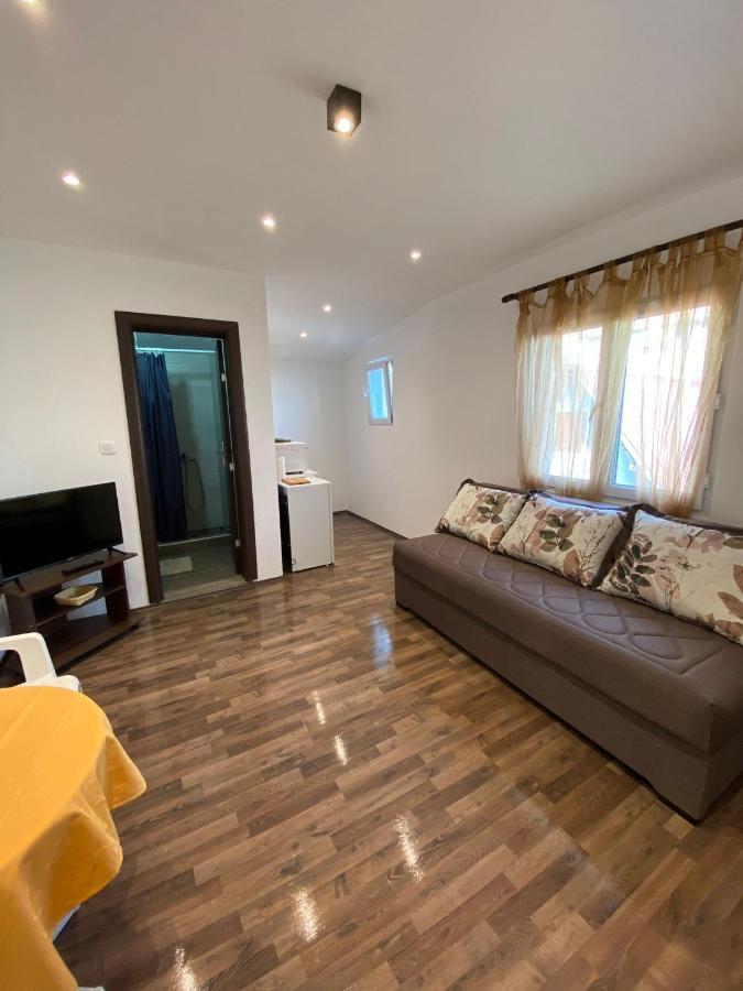 Apartmani Lala 2 Čanj Εξωτερικό φωτογραφία